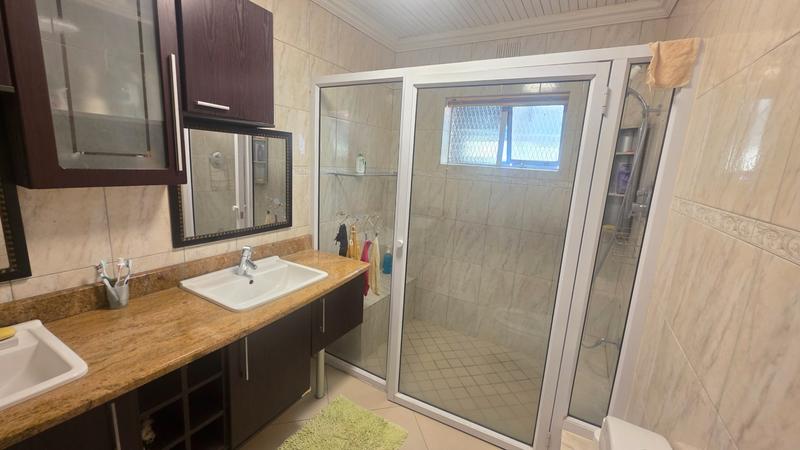 5 Bedroom Property for Sale in Kensington Western Cape